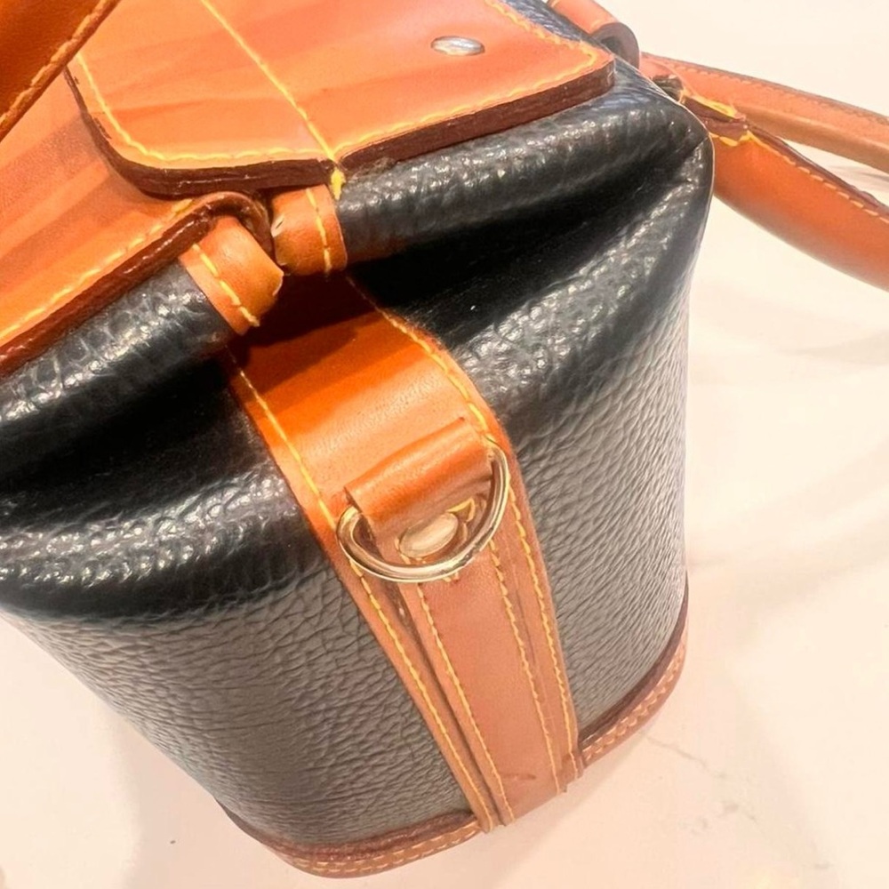 Black and Brown Doctors Bag - Picture 6 of 14